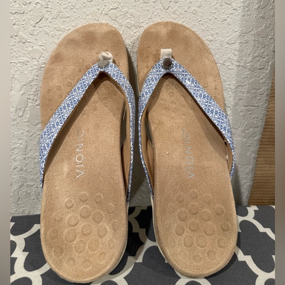Vionic blue flip flop thong sandals. Size 9 - Picture 1 of 5